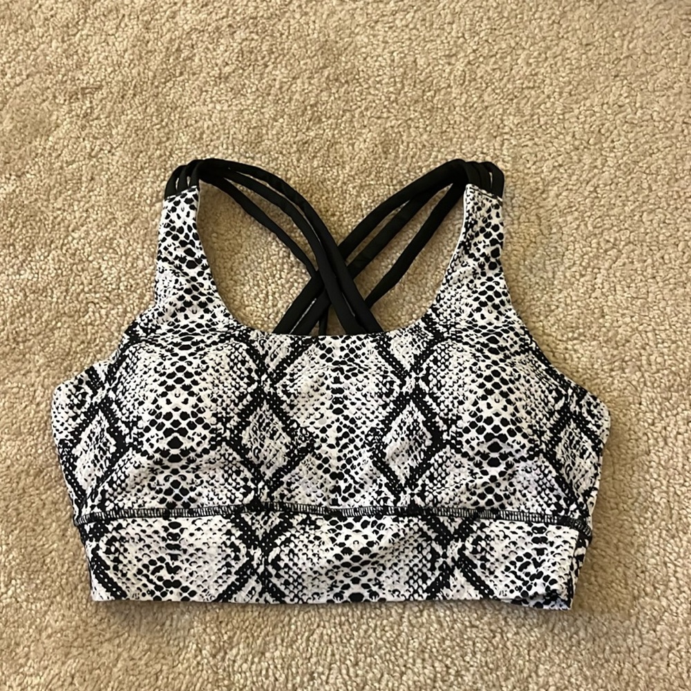 sports bra